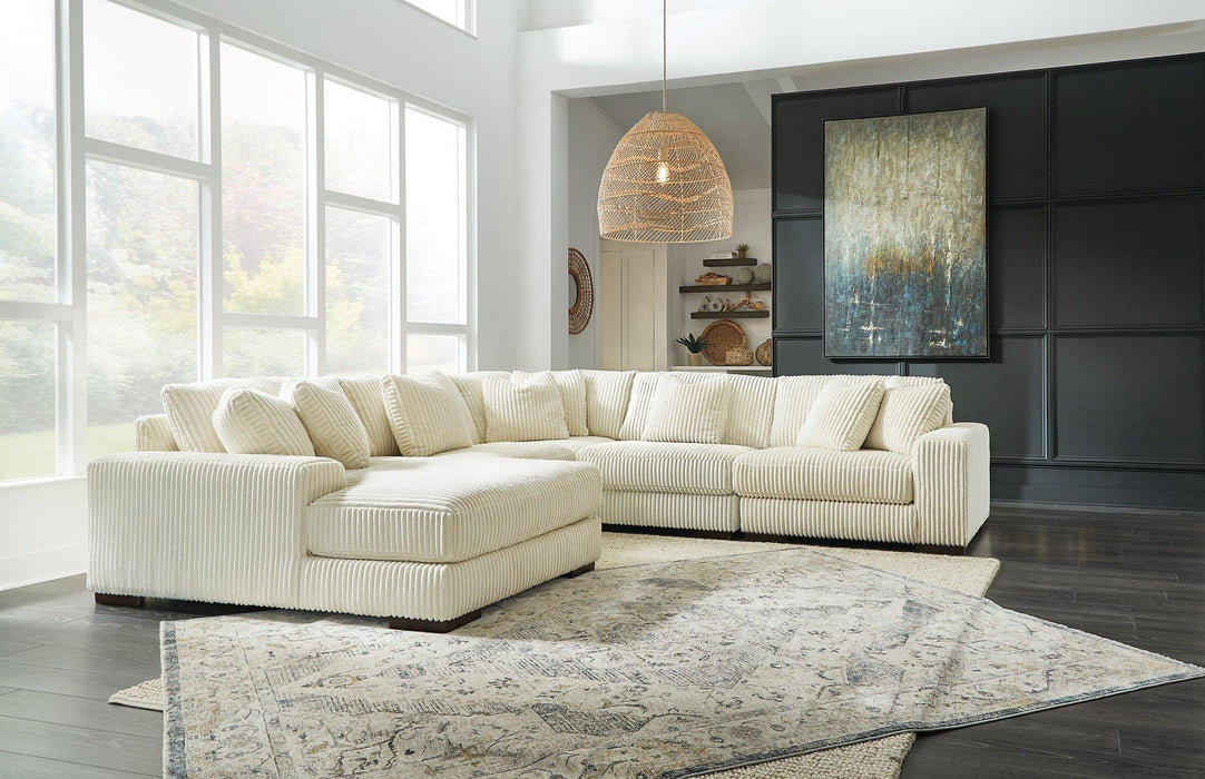 Lindyn Living Room Set